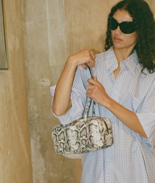 Liebeskind Snake Jil Schultertasche S - Steingrau