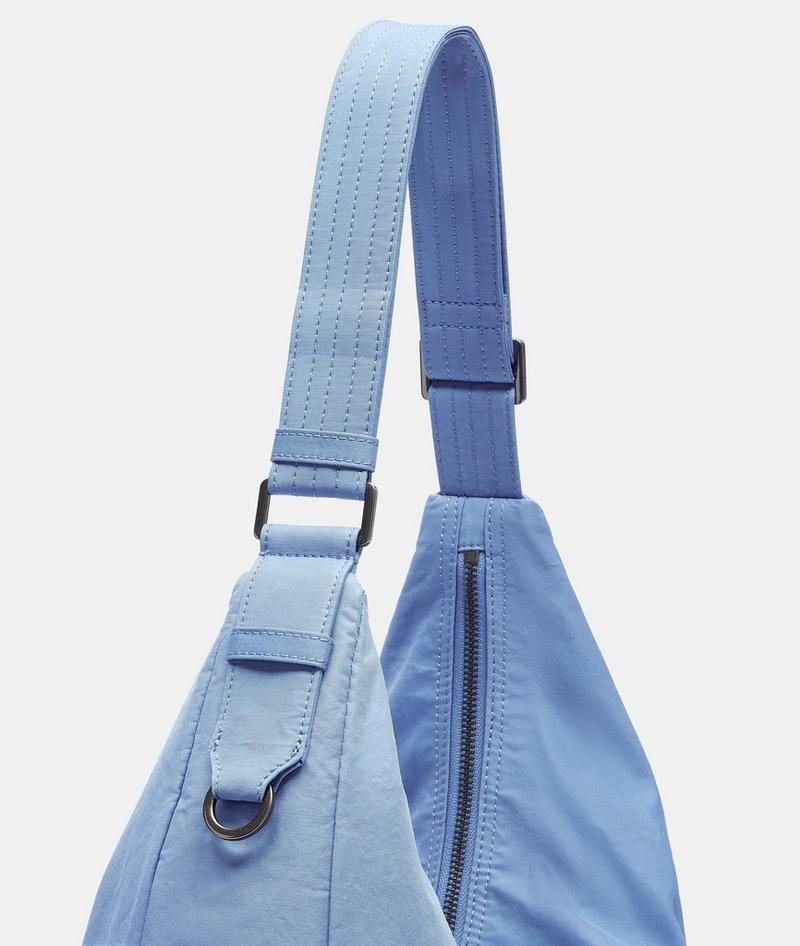 Liebeskind Nylon Moon Hobo M - Blau