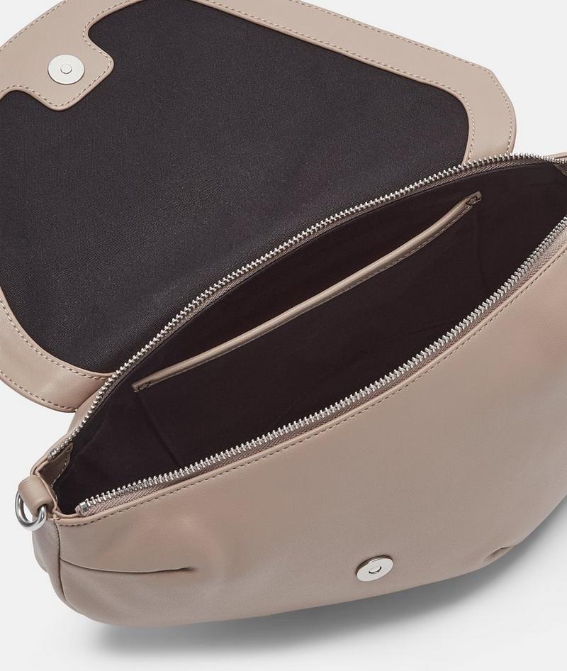 Liebeskind Oval Shoulder Bag M - Cognac